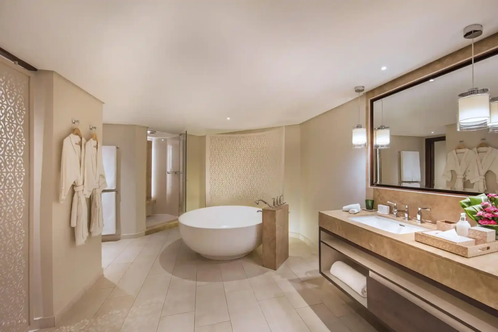 royal palm palm suite bathroom