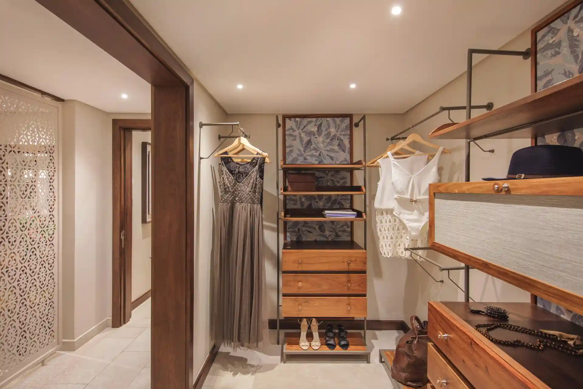 royal palm palm suite wardrobe