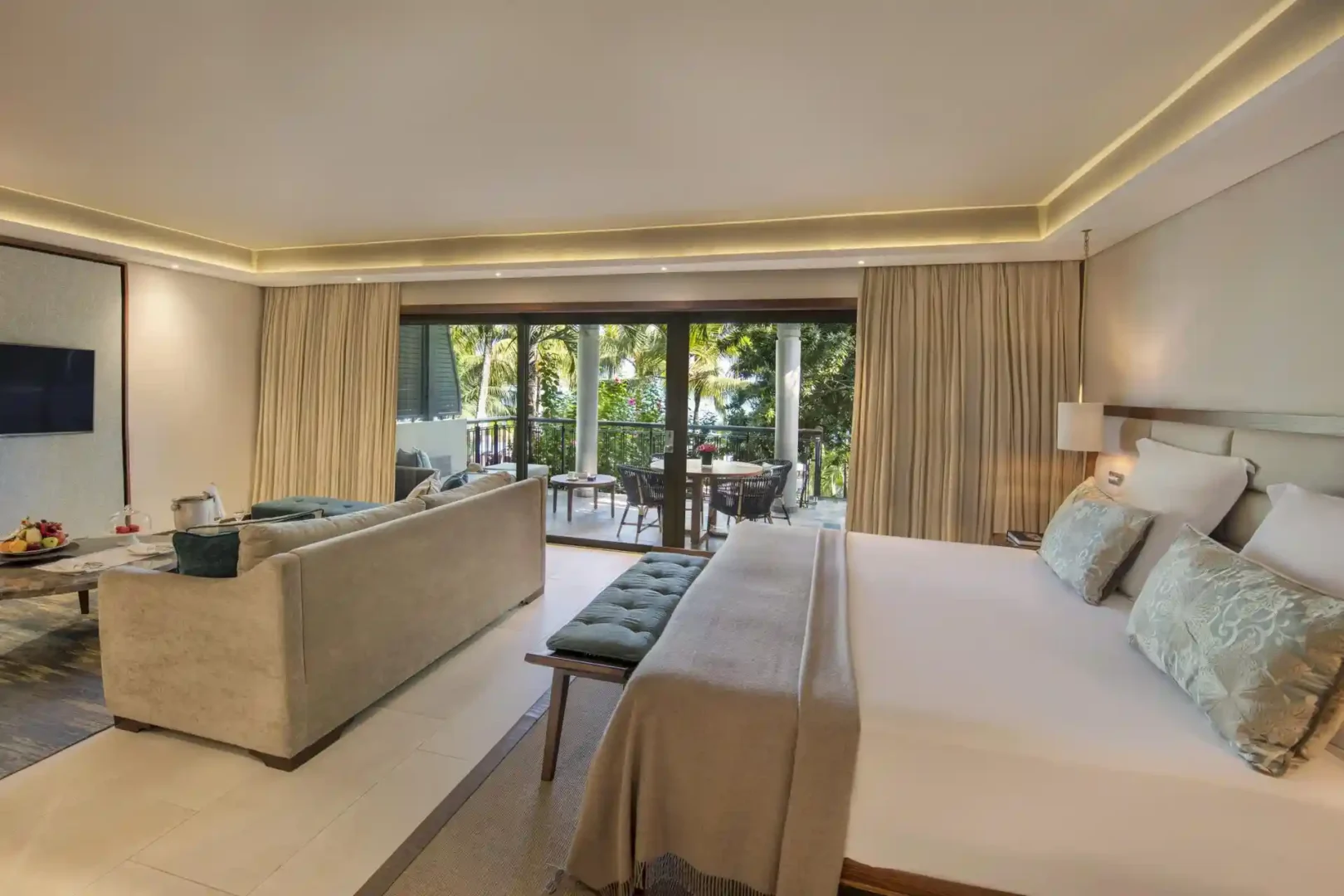 royal palm tropical suite room
