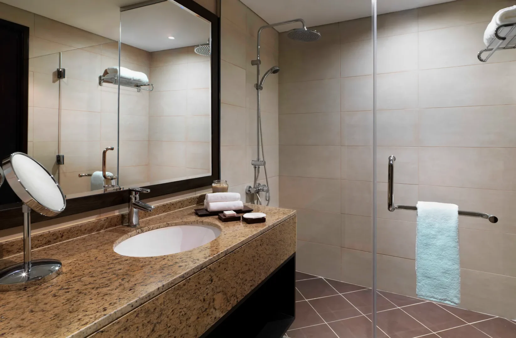 Anantara The Palm Dubai. Standard room residence. Bathroom shower and sink