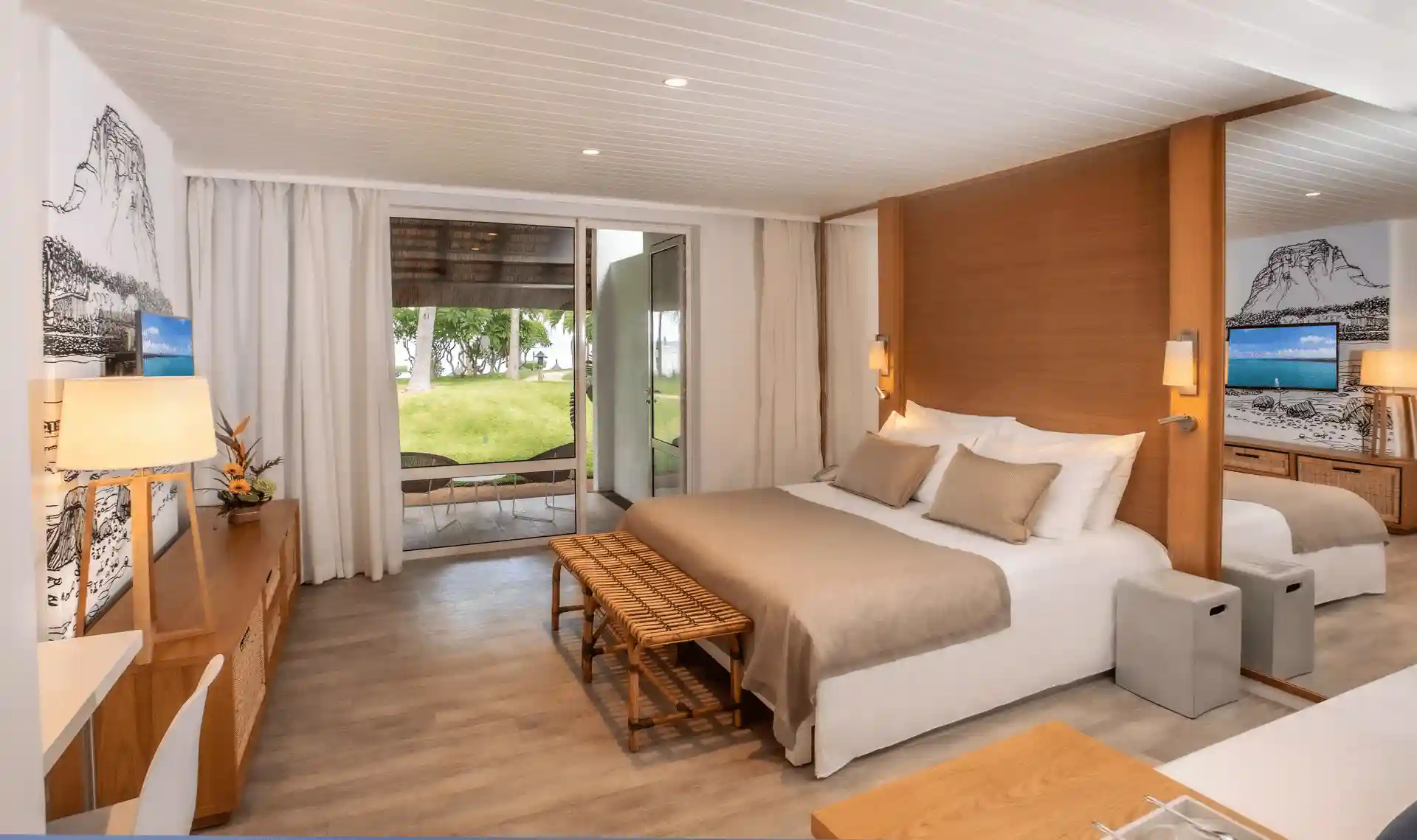 canonnier deluxe sea room with king bed and panoramic ocean view