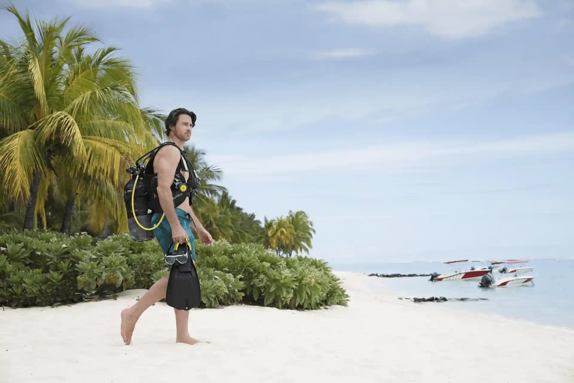 snorkeling and diving activities at dinarobin mauritius resort