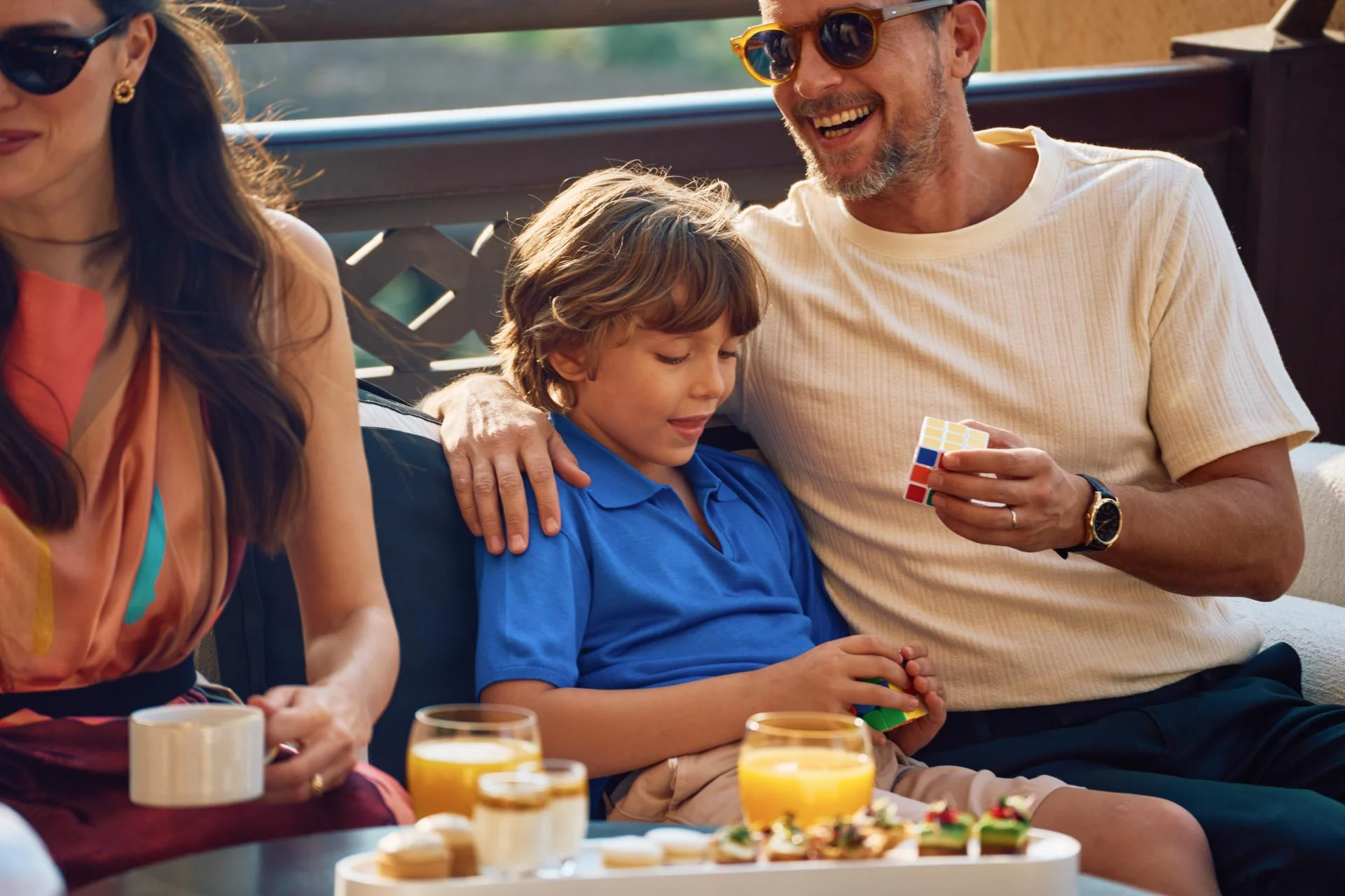 jumeirah mina al salam dubai guests lifestyle relaxed resort atmosphere with authentic arabian hospitality
