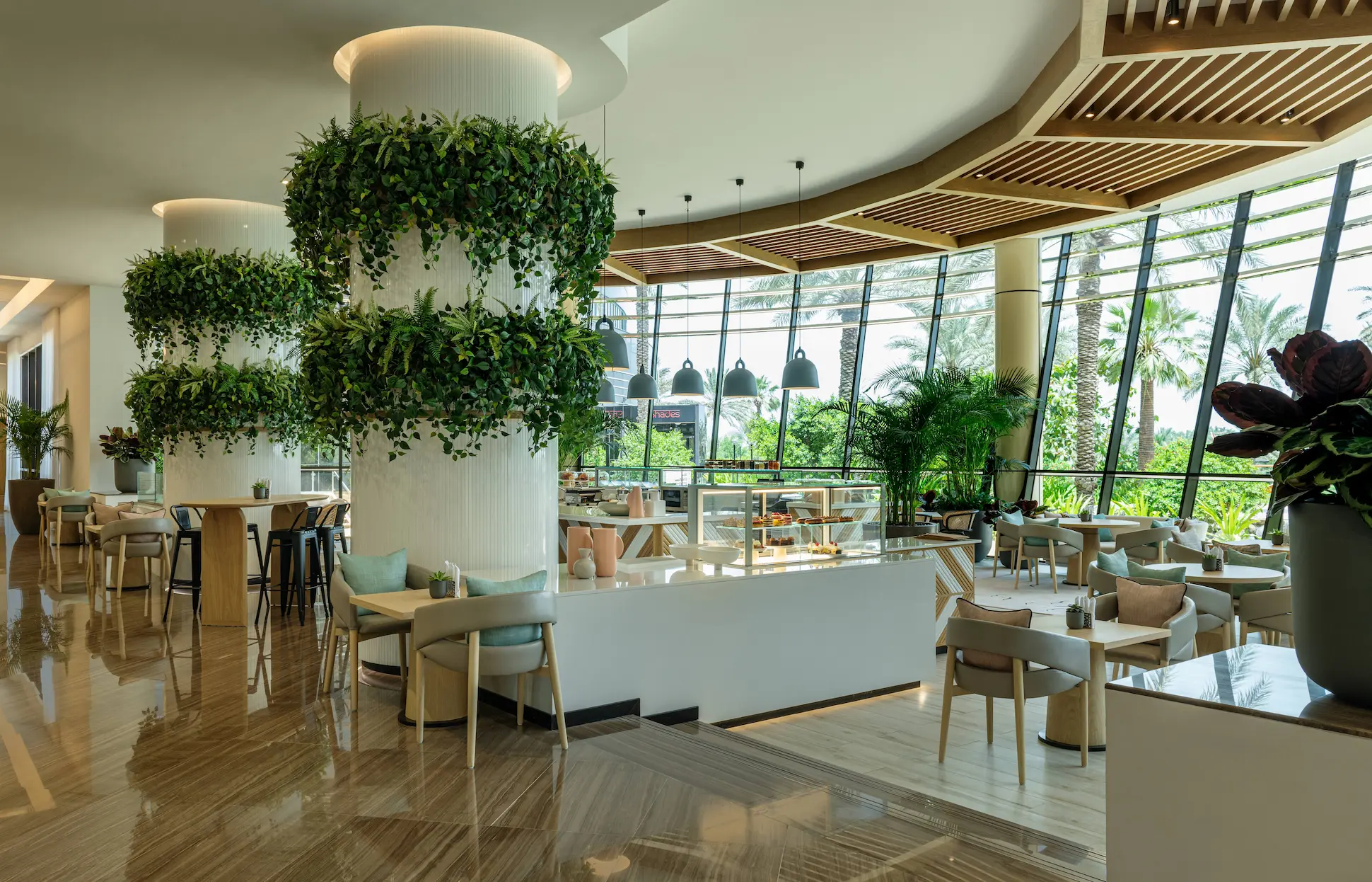 cafe at le royal meridien beach resort and spa dubai
