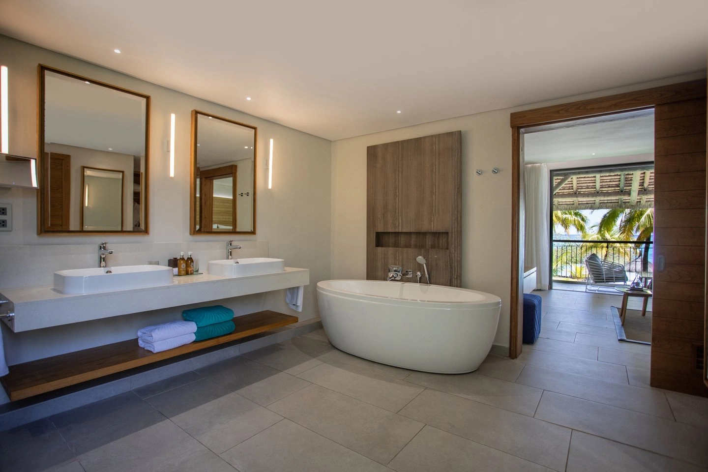 paradis luxury beachfront family suite bathroom view