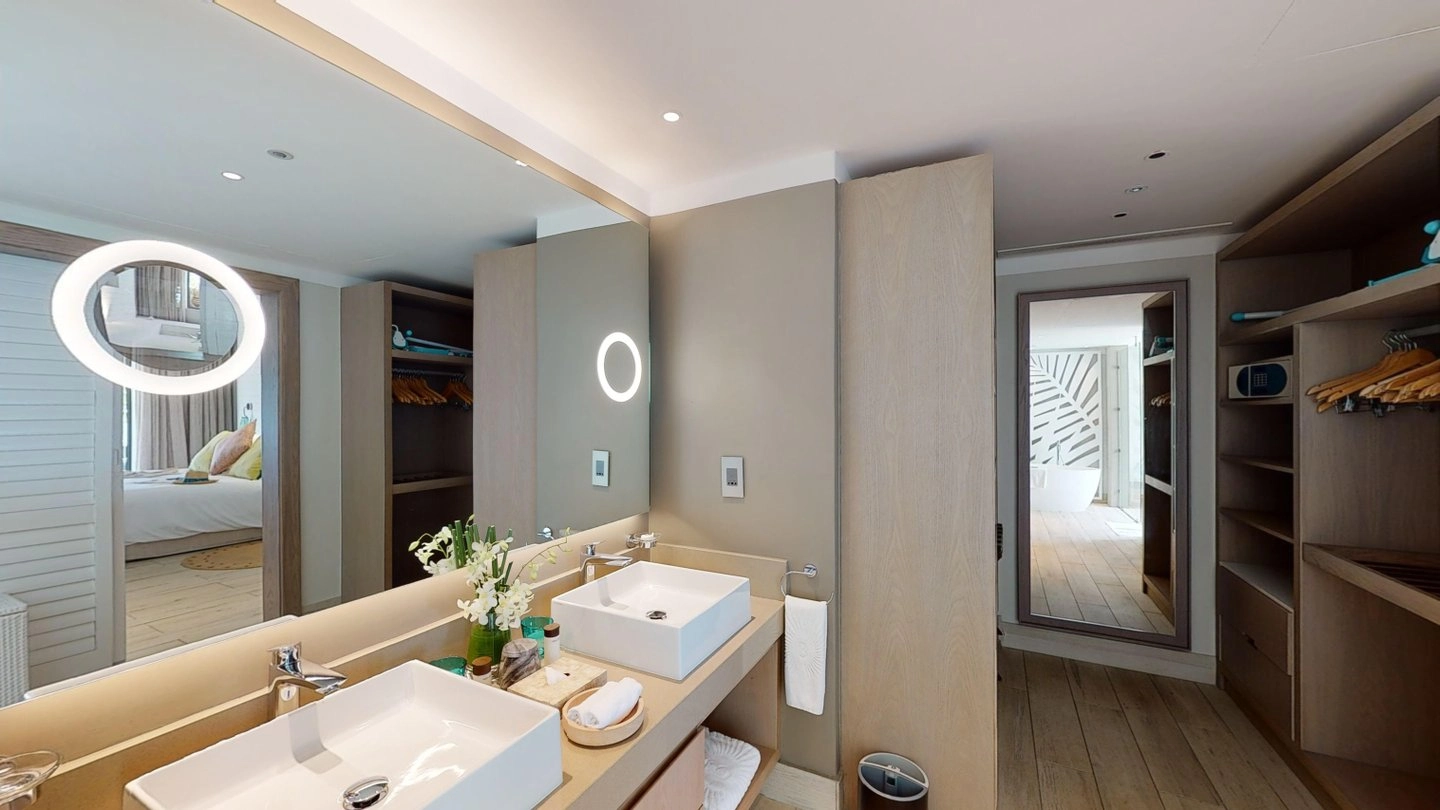 paradis paradis villa with ensuite bathroom