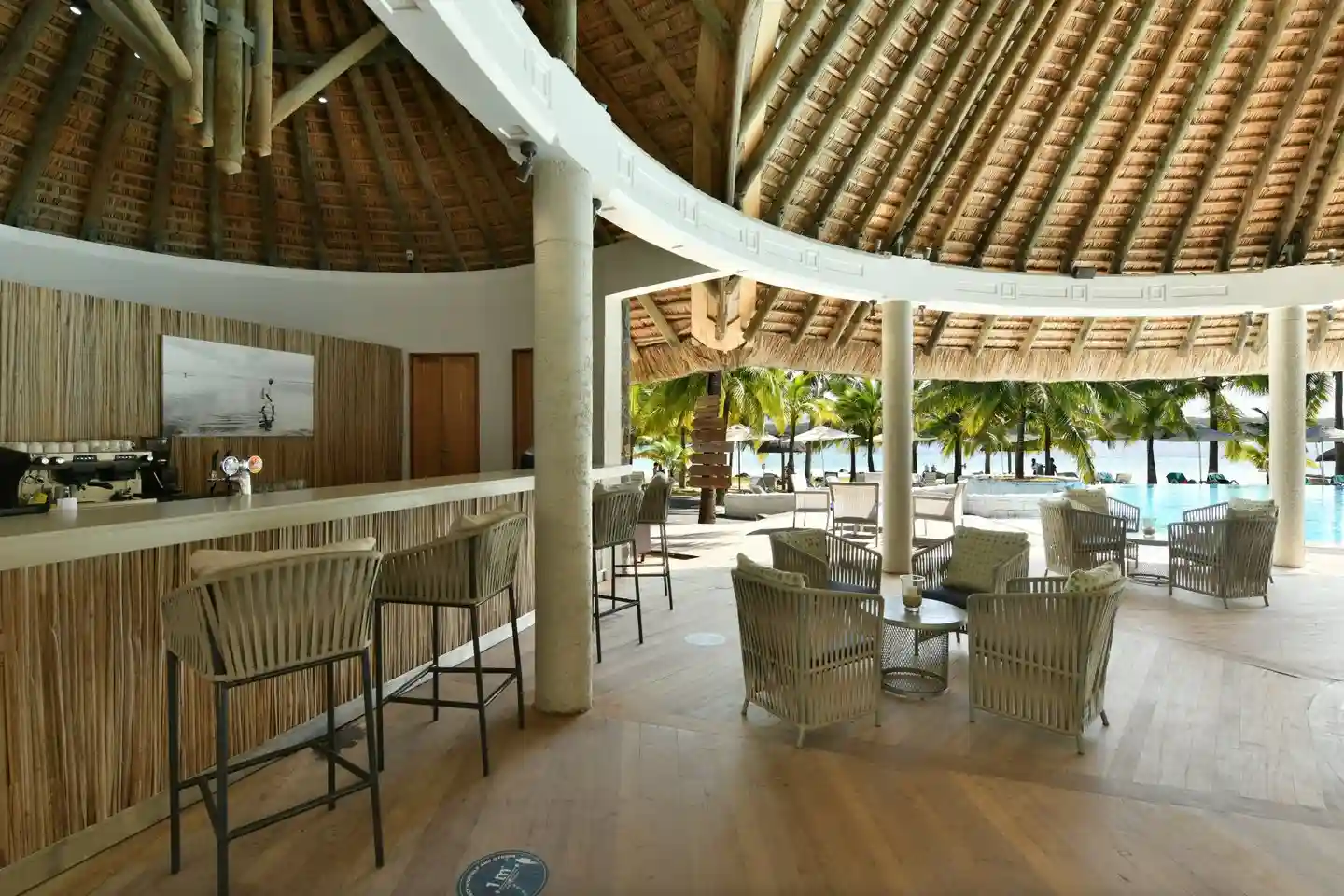 le sirius bar poolside bar at shandrani beachcomber resort and spa next to le sirius restaurant serving drinks and light snacks with views over the lagoon