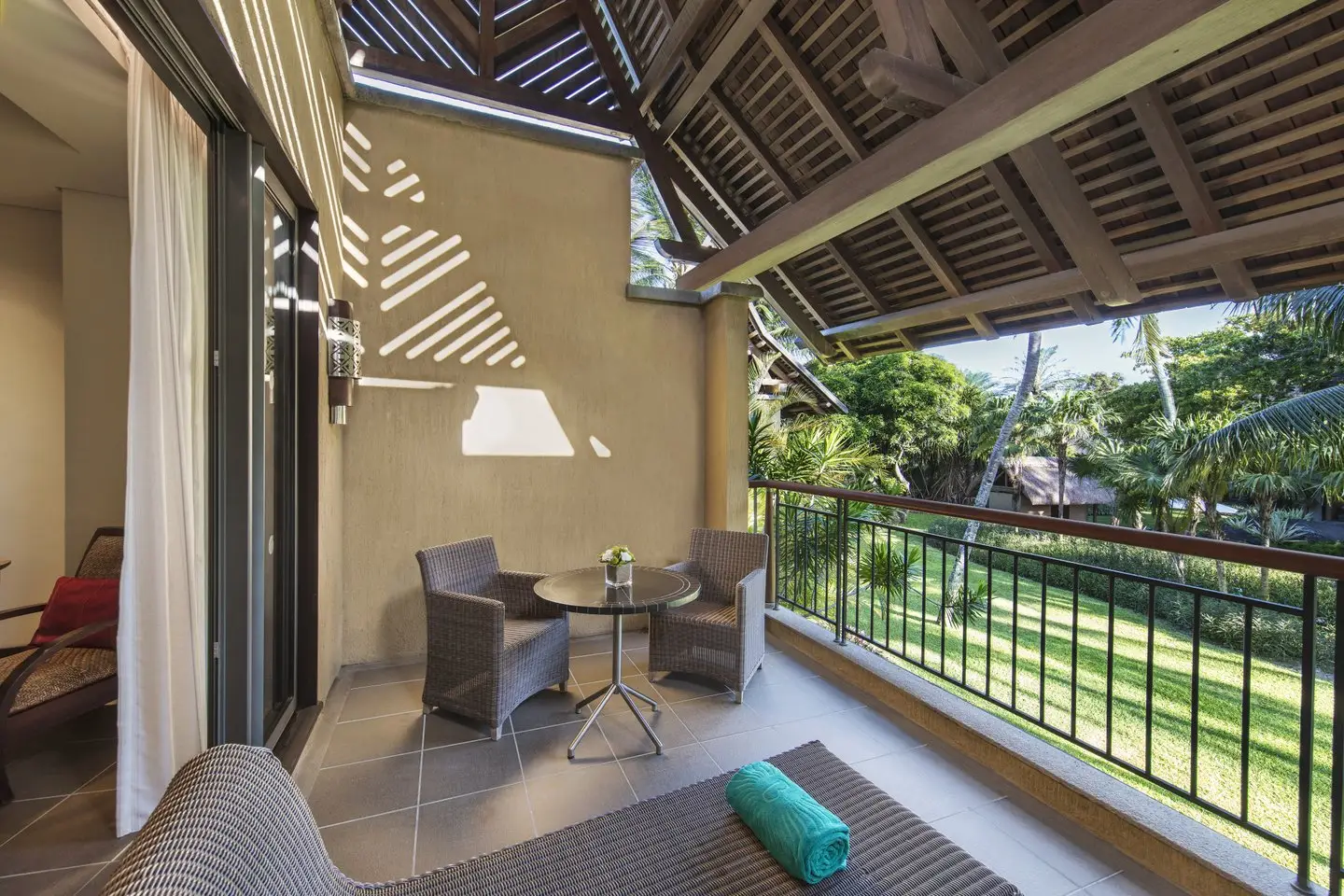 trou-aux-biches-junior-suite-balcony