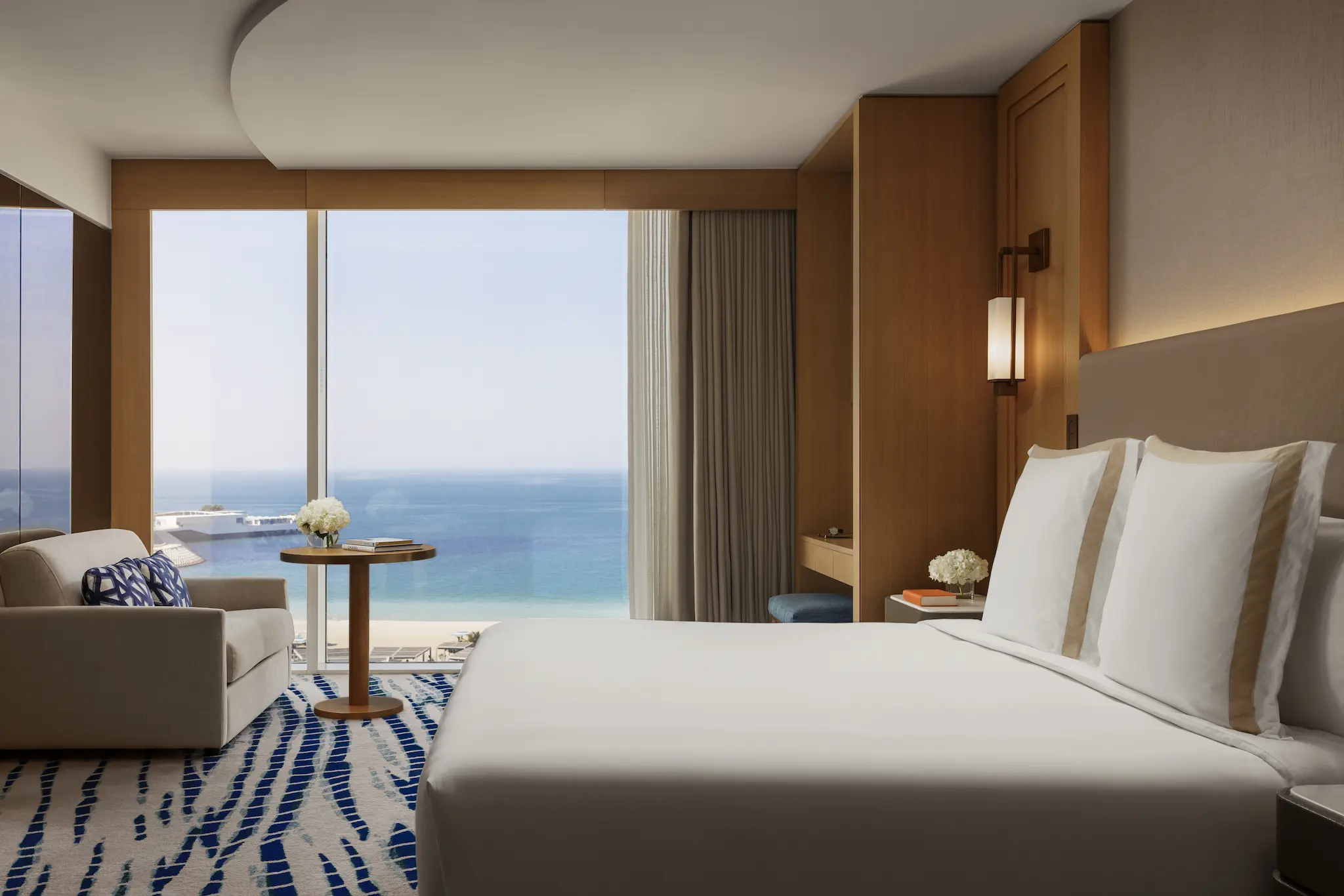 two-bedroom-ocean-family-deluxe-room-detail-jumeirah-beach-hotel