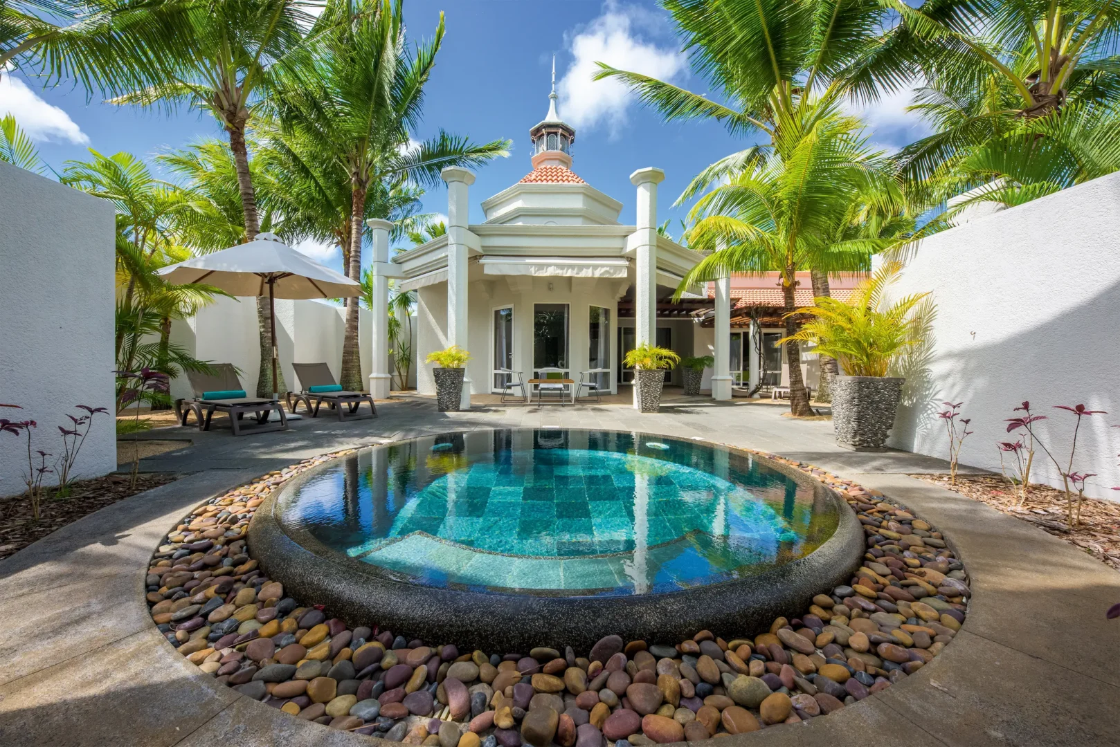 mauricia villa with private swimming pool and tropical surroundings
