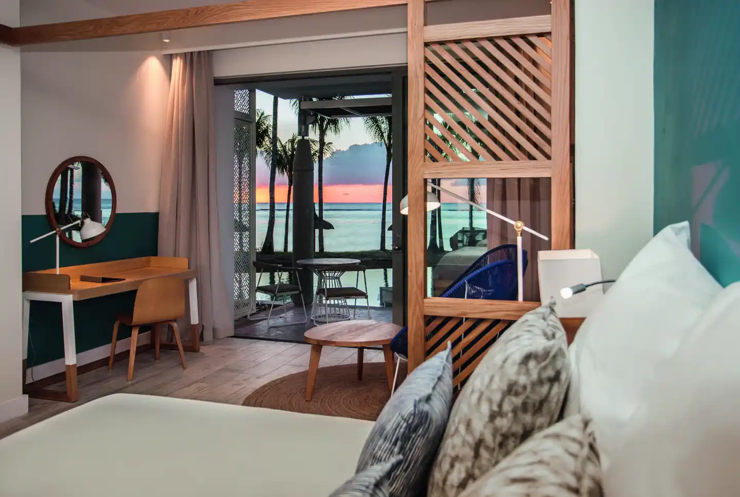 victoria mauritius victoria for two swim-up room interior and view hotel stay