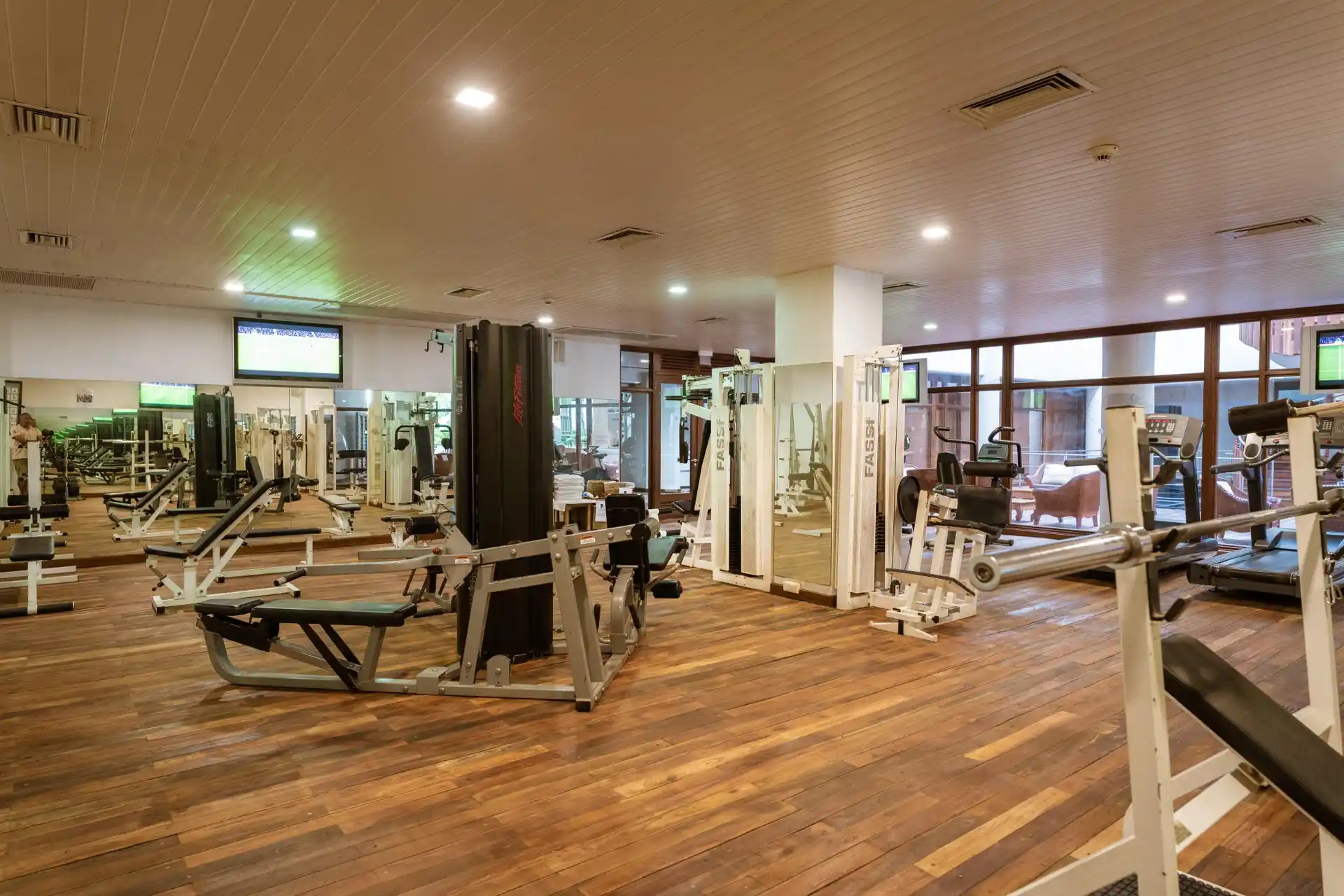 victoria mauritius gym fitness workout training equipment