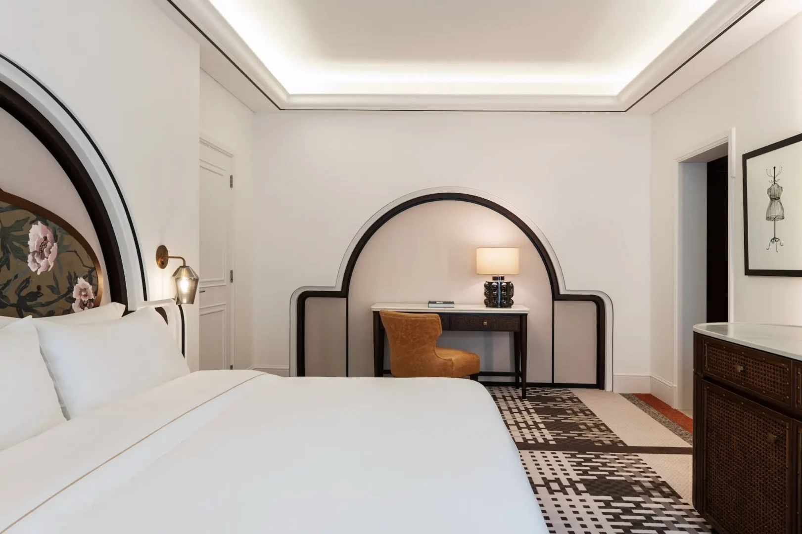 westin club suite bedroom at the westin dubai mina seyahi with a king bed and elegant contemporary décor