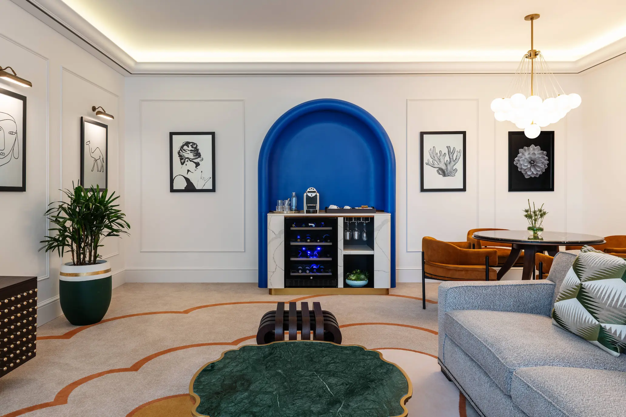westin club suite living room at the westin dubai mina seyahi with spacious seating area and contemporary furnishings
