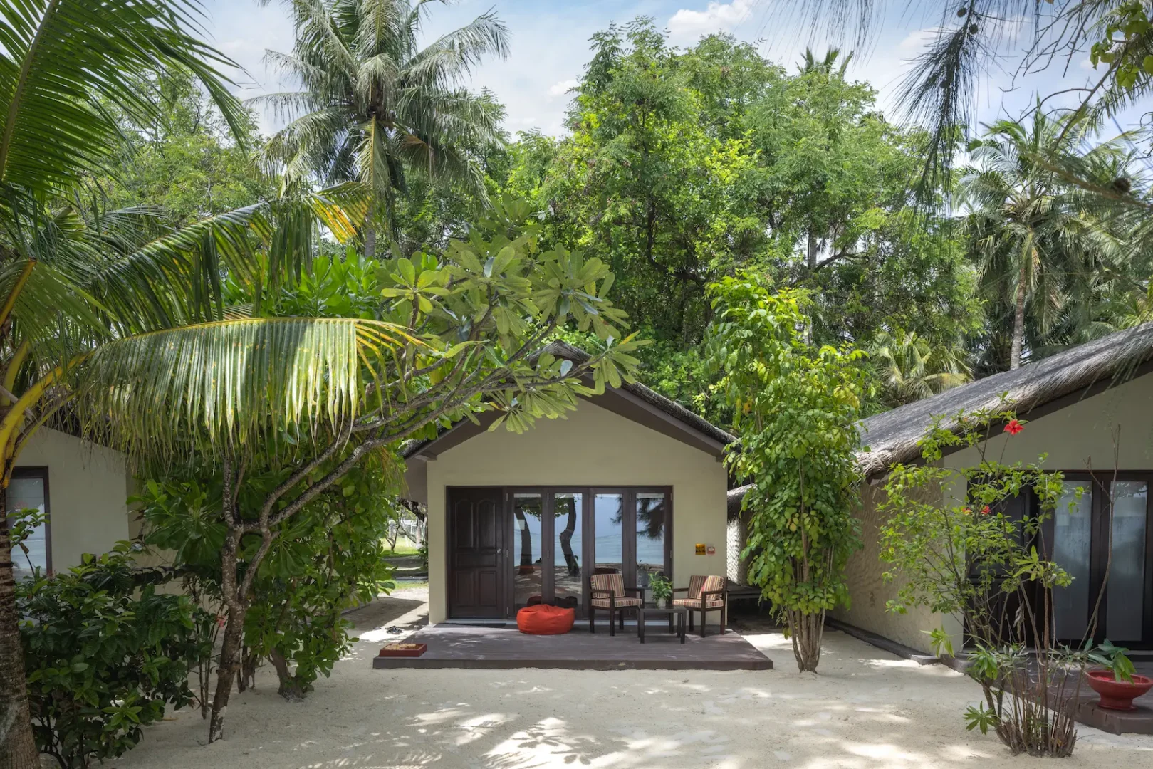 deluxe beach villa outdoor view at adaaran select hudhuranfushi maldives