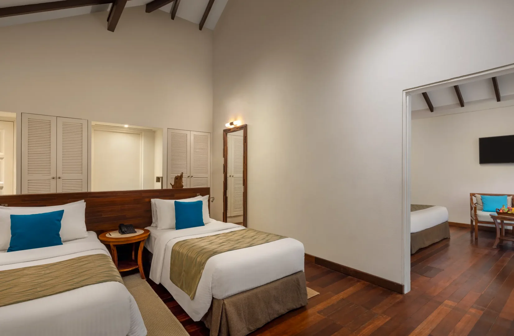 adaaran select meedhupparu raa atoll maldives deluxe family beach villa beachfront entrance