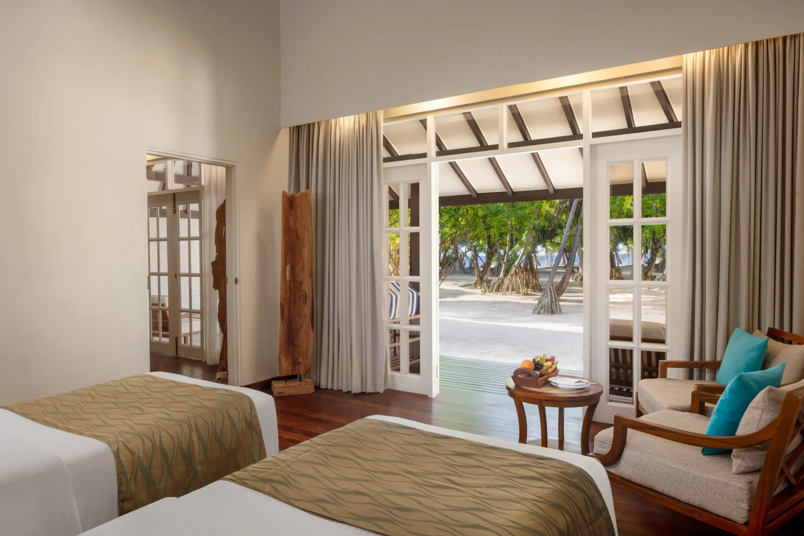 adaaran select meedhupparu raa atoll maldives deluxe family beach villa garden view