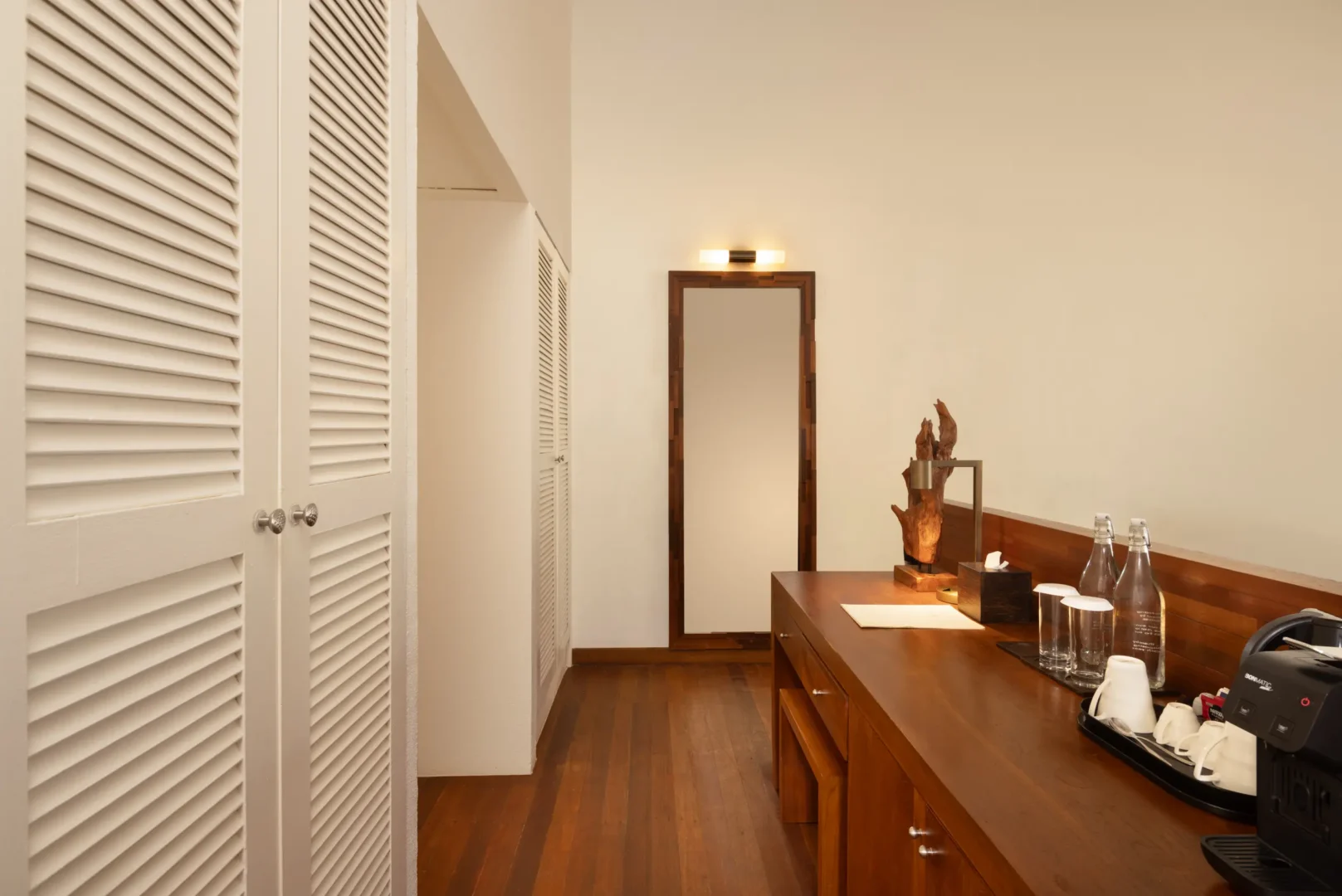 adaaran select meedhupparu raa atoll maldives sunset beach villa wardrobe space