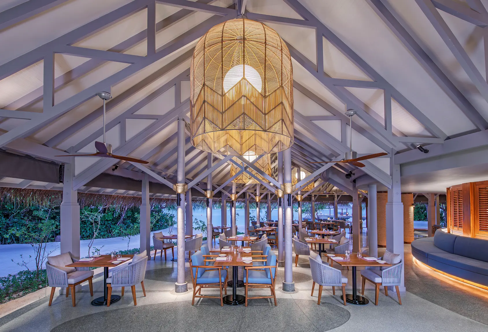 anantara dhigu maldives resort fushi cafe