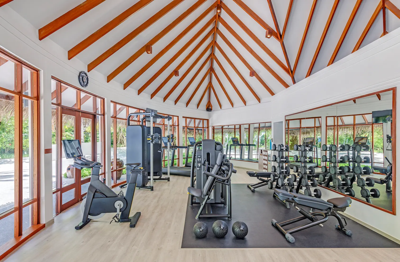 anantara dhigu maldives resort recreation facility gym fitness space