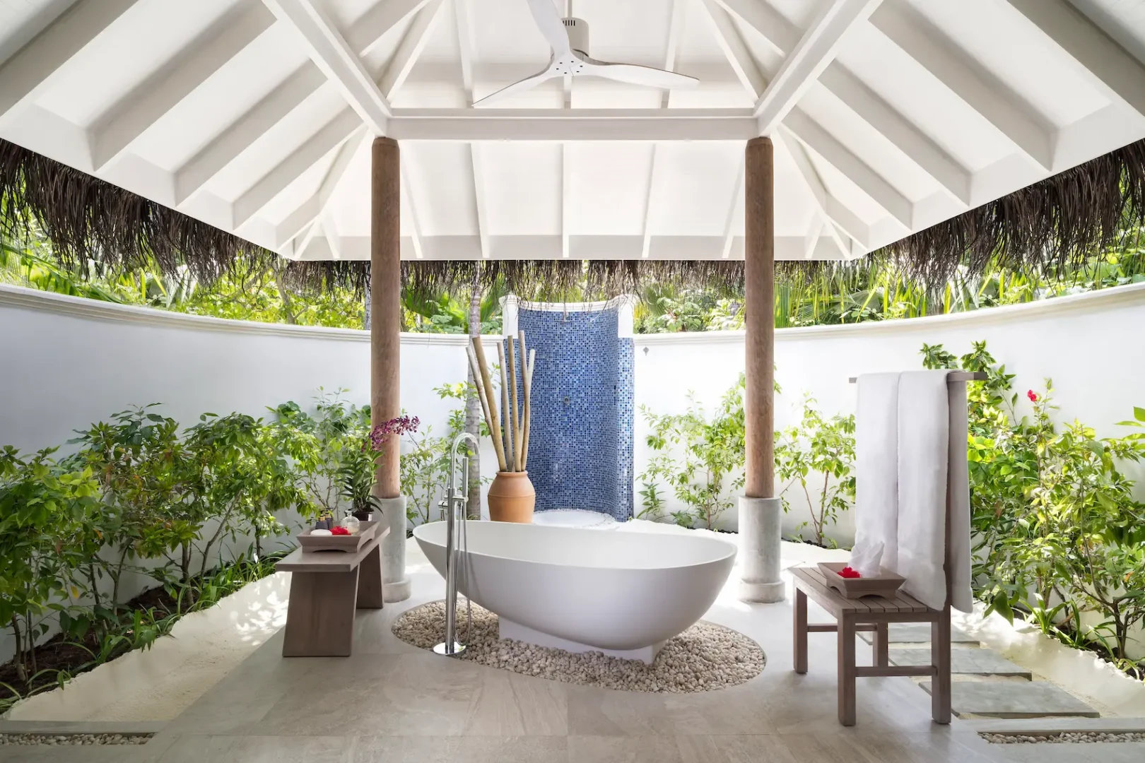 anantara dhigu sunset beach villa bathroom