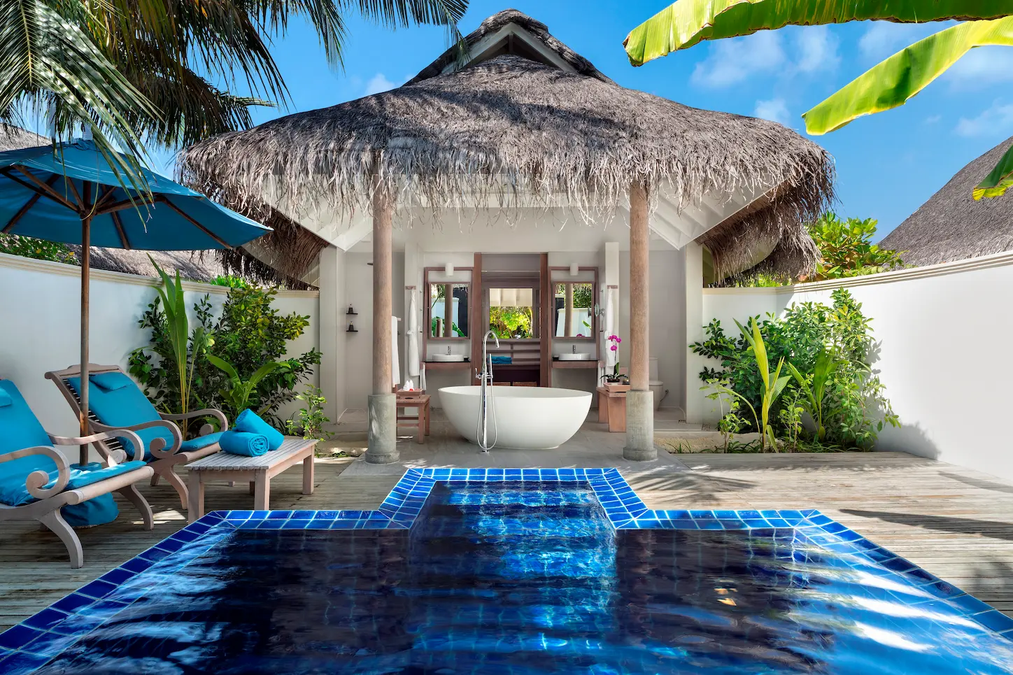 anantara dhigu sunset pool villa angle