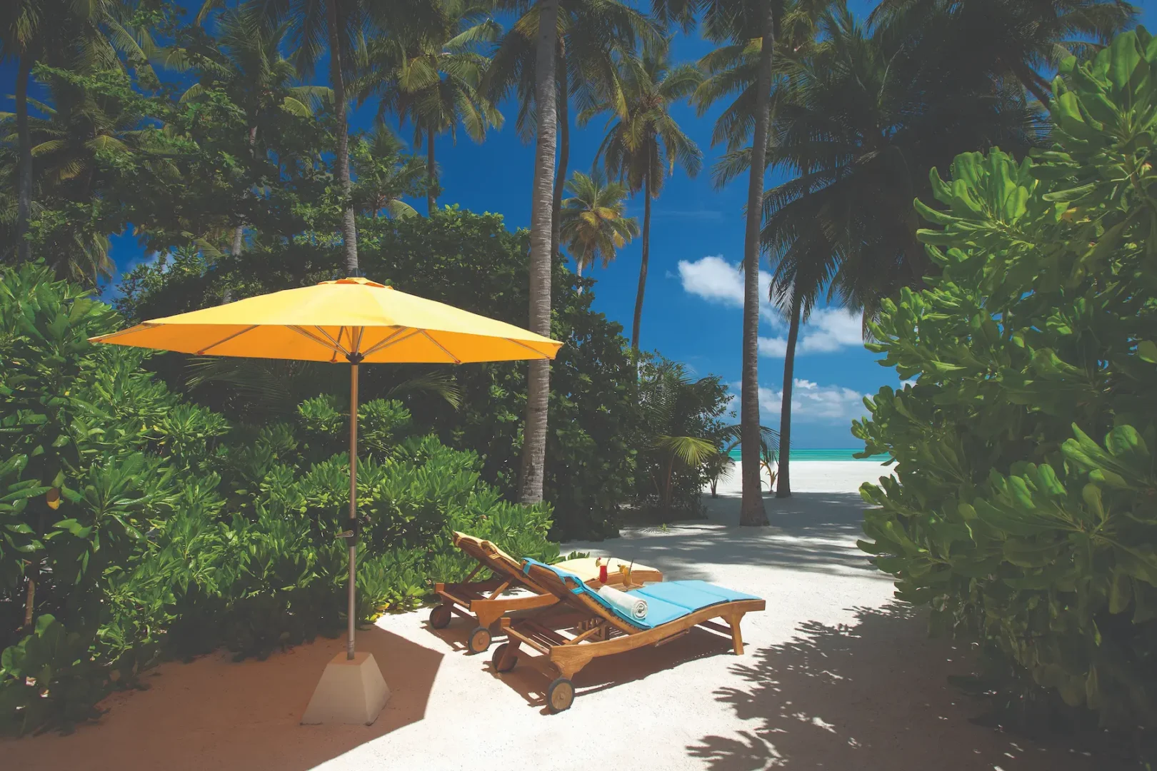 tranquil sunset beach villa exterior outlook atmosphere kanifushi maldives