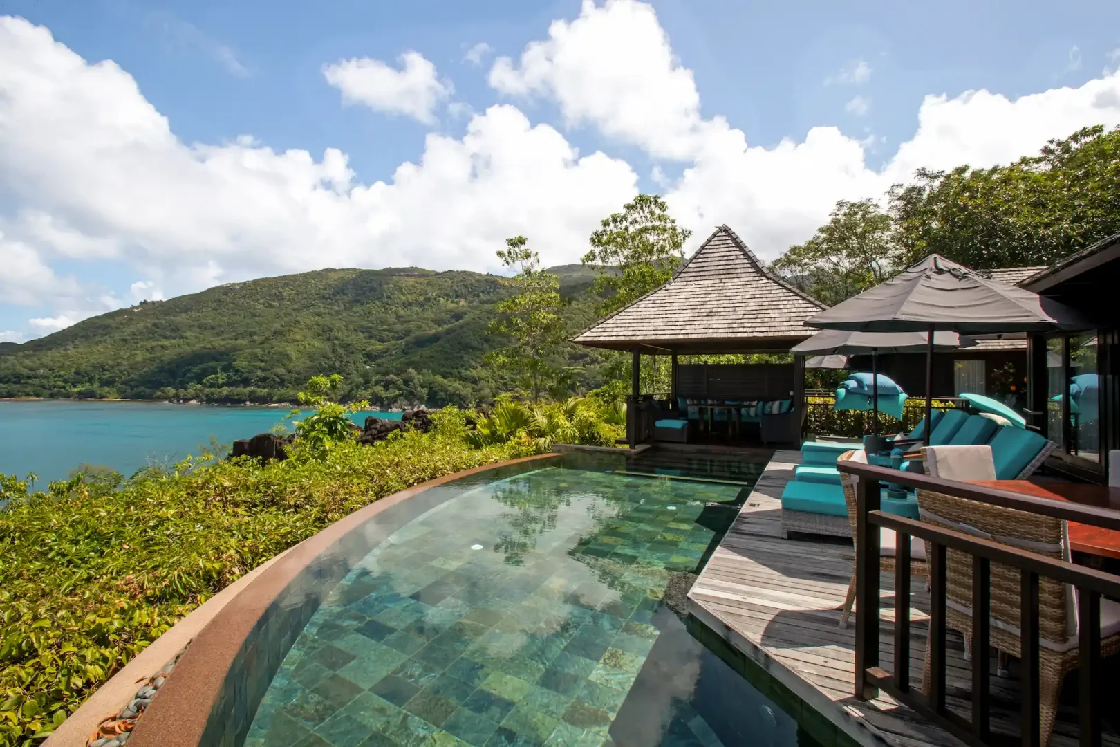 onstance ephelia presidential villa private pool with sun loungers