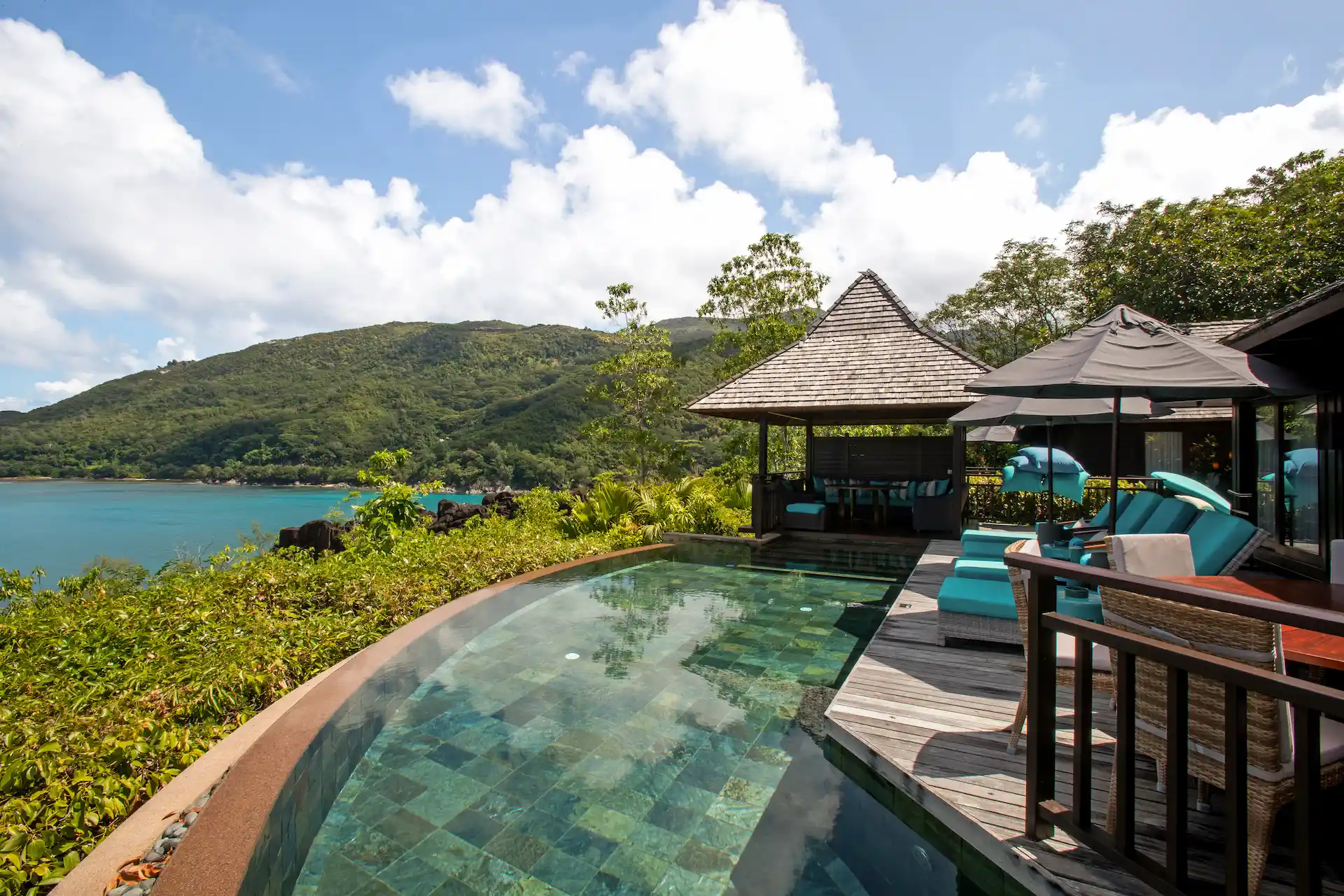 onstance ephelia presidential villa private pool with sun loungers