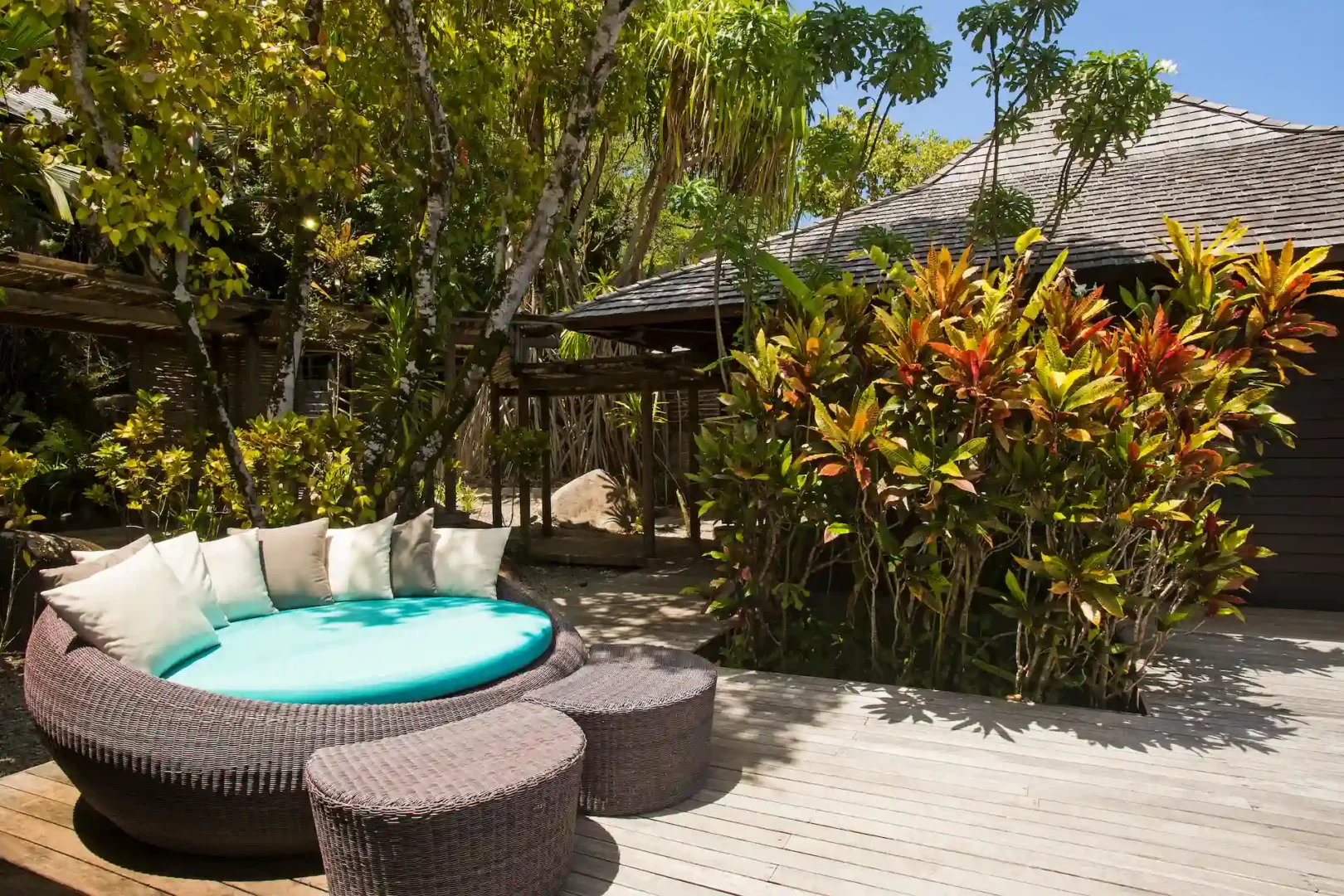 constance ephelia presidential villa snug lounger seating area