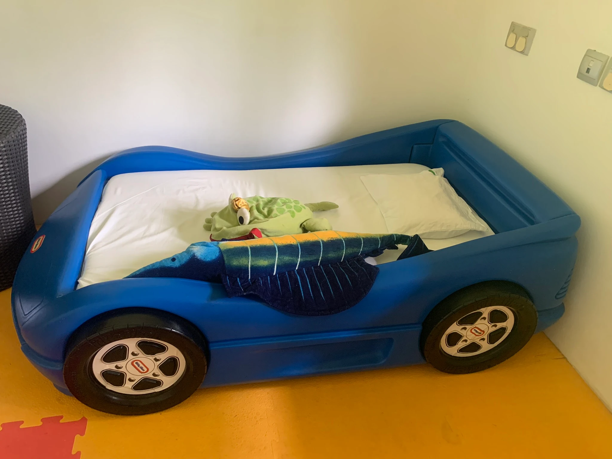 constance ephelia seychelles kids room with car-shaped bed