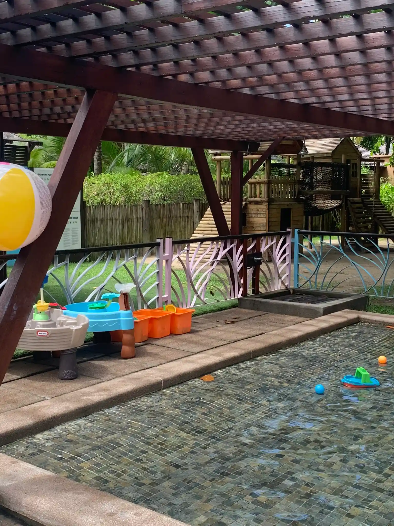 constance ephelia seychelles kids club swimming pool area