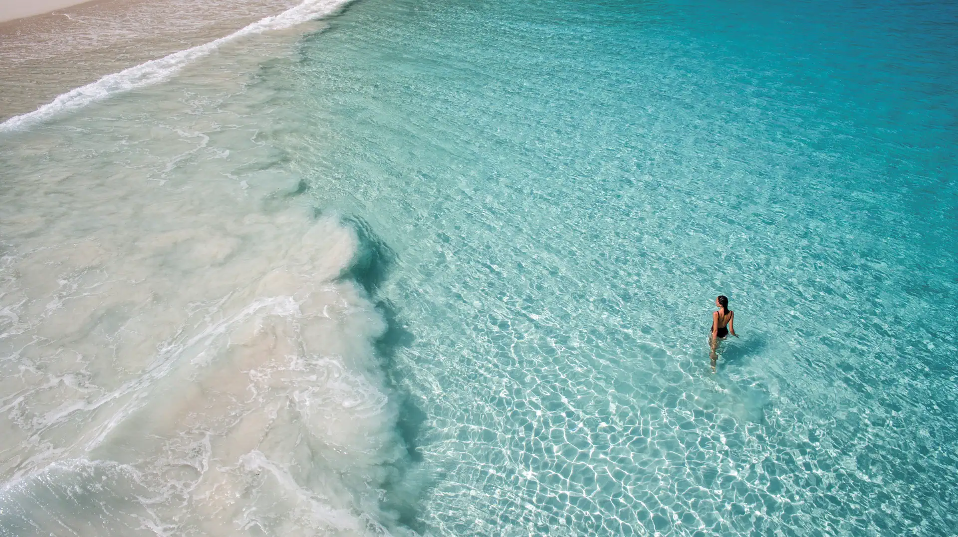 constance lemuria seychelles sea with turquoise water