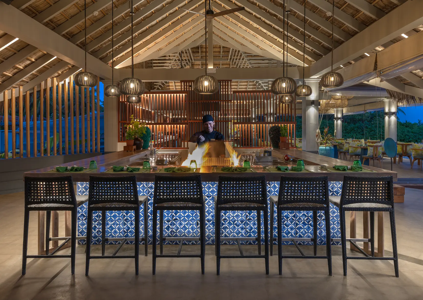 cora cora maldives teppanyaki dining experience with live cooking elegant island atmosphere and premium culinary presentation