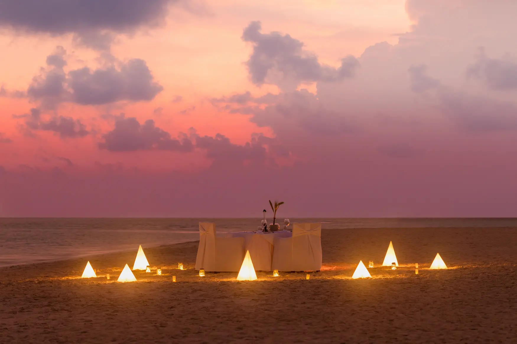kuredu island resort & spa maldives candlelight dinner