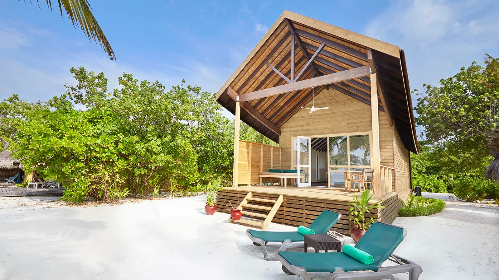 kuredu island resort & spa maldives deluxe beach villa exterior