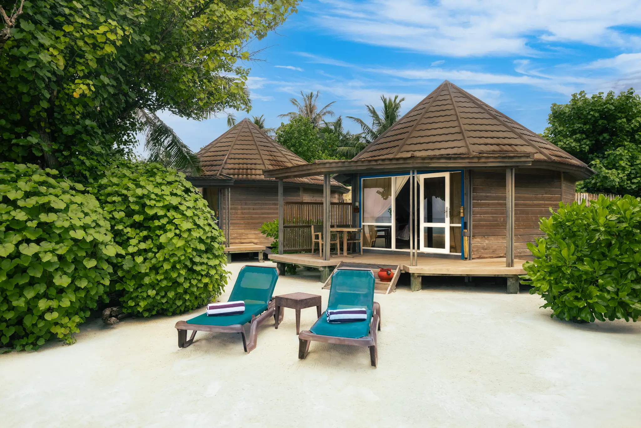 kuredu island resort & spa maldives o jacuzzi beach villa exterior