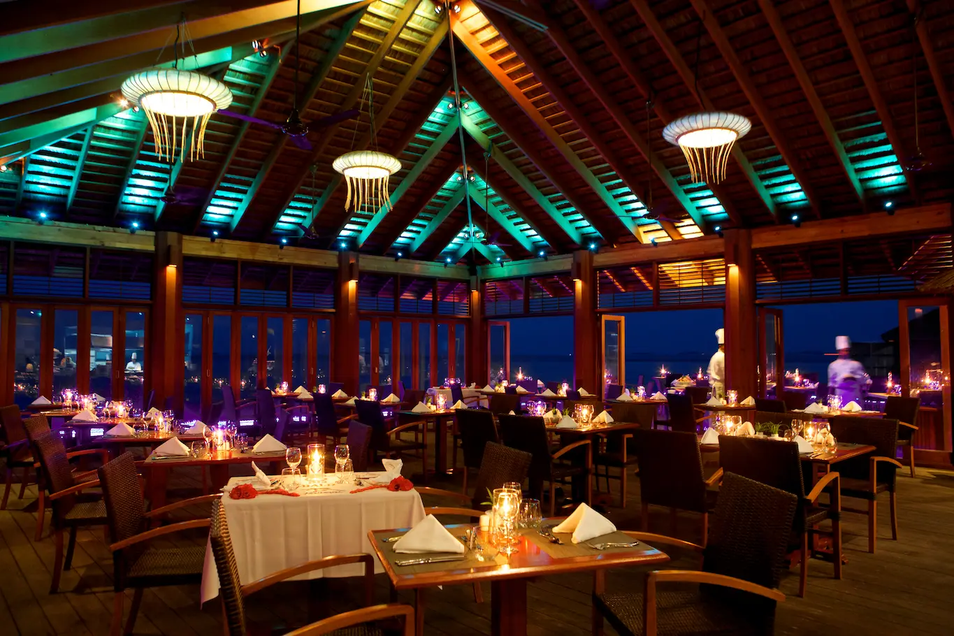 kuredu island resort & spa maldives o restaurant interior