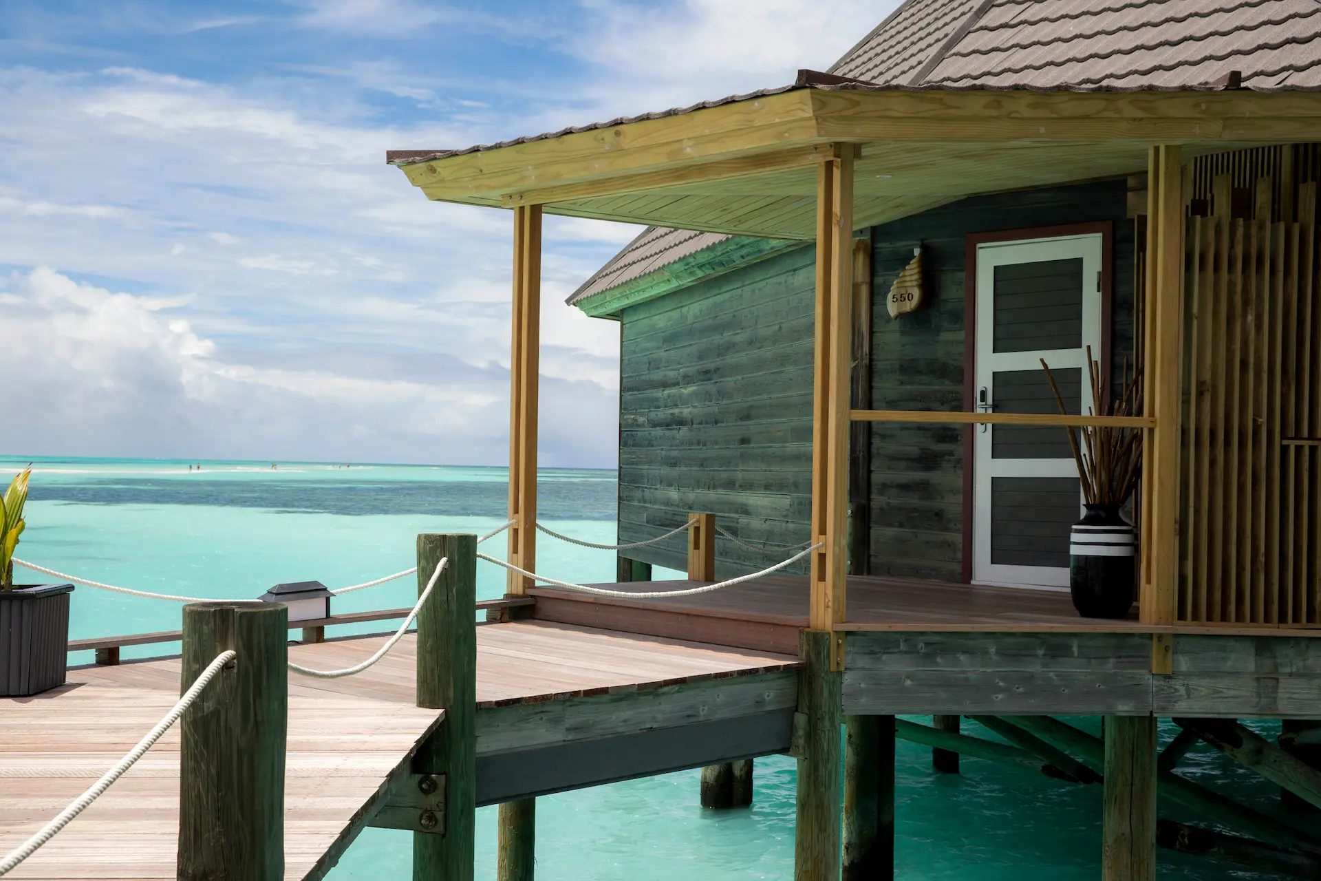 kuredu island resort & spa maldives sangu honeymoon suite exterior