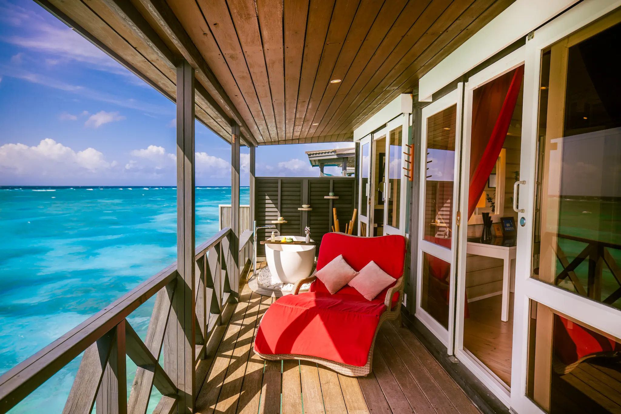 kuredu island resort & spa maldives sangu water villa honeymoon suite outside bathtub