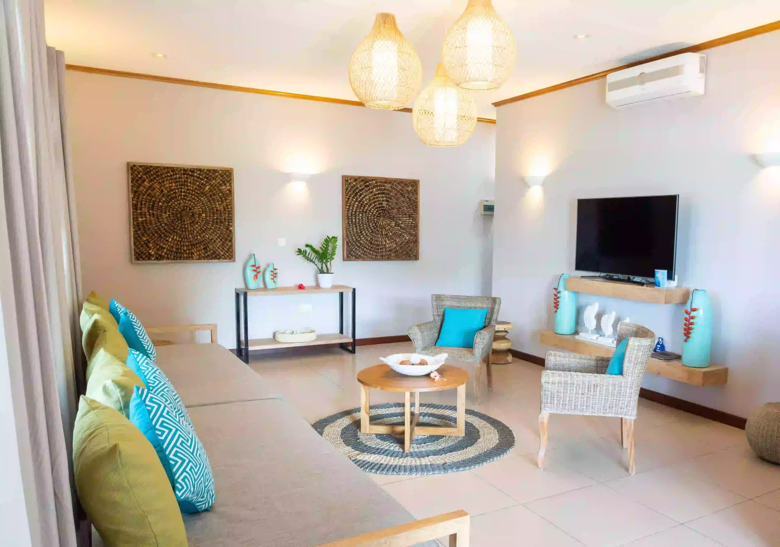 larchipel seychelles family suite lounge area