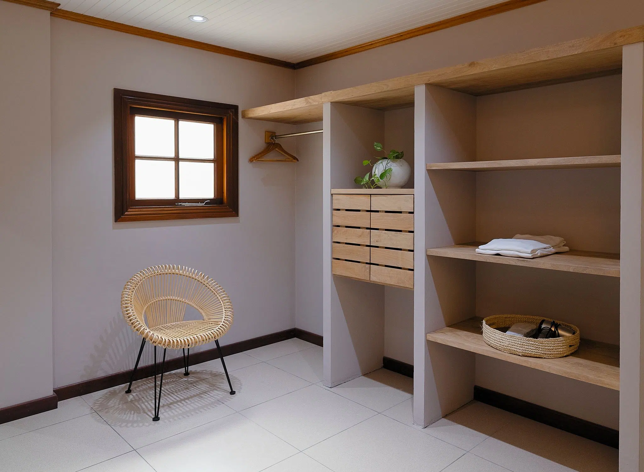 larchipel seychelles family suite wardrobe with organized storage