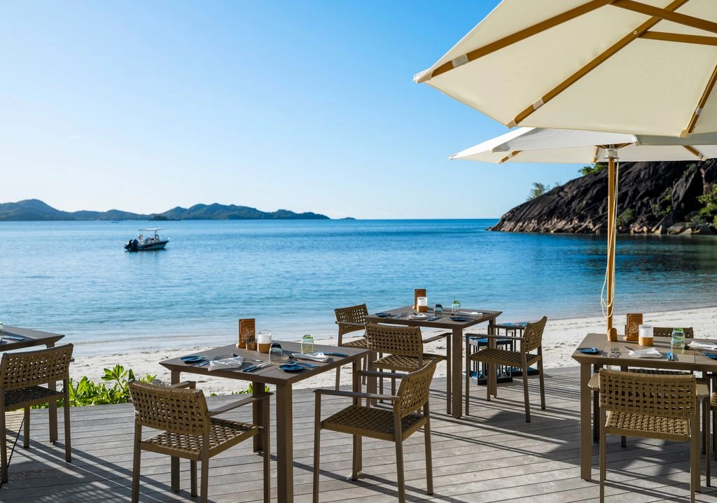 larchipel seychelles restaurant la gigolette beachfront dining with ocean view and tropical surroundings