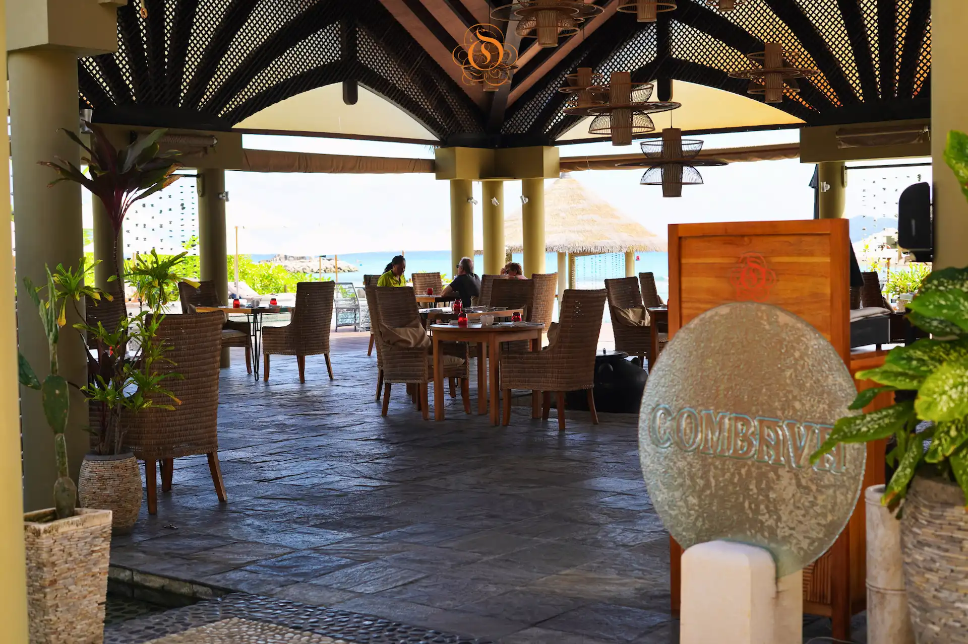 combava restaurant at Le Domaine de L’Orangeraie Resort & Spa with elegant dining area and tropical island ambiance