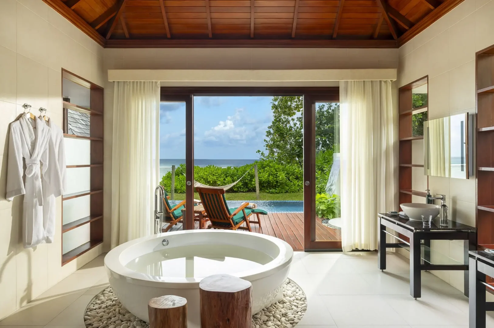 niva labriz seychelles beach sanctuary pool villa bath with freestanding tub