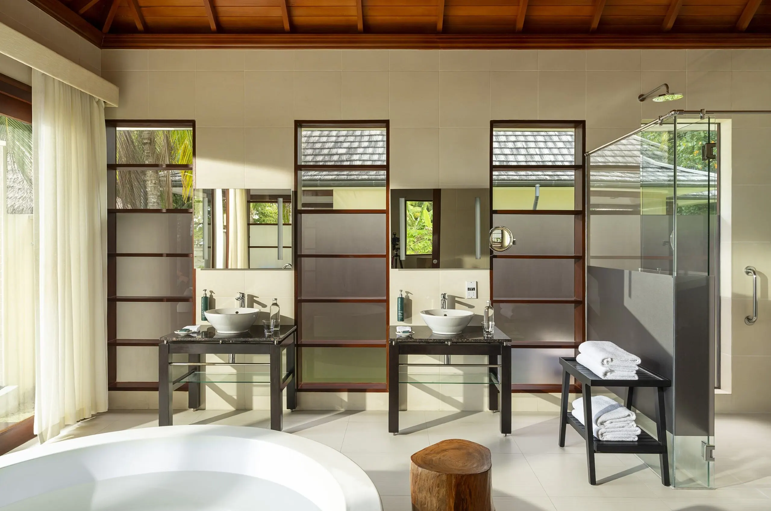 niva labriz seychelles beach sanctuary pool villa bathroom with freestanding tub and ocean view