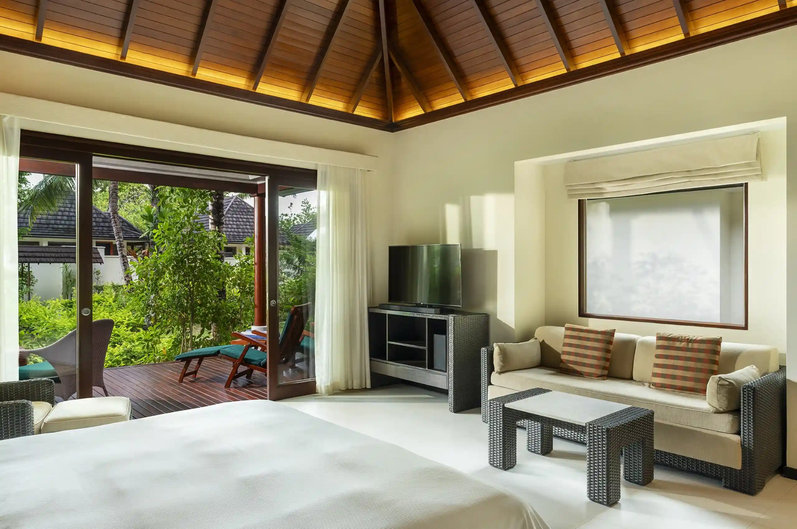 niva labriz seychelles garden villa lounge with comfortable seating