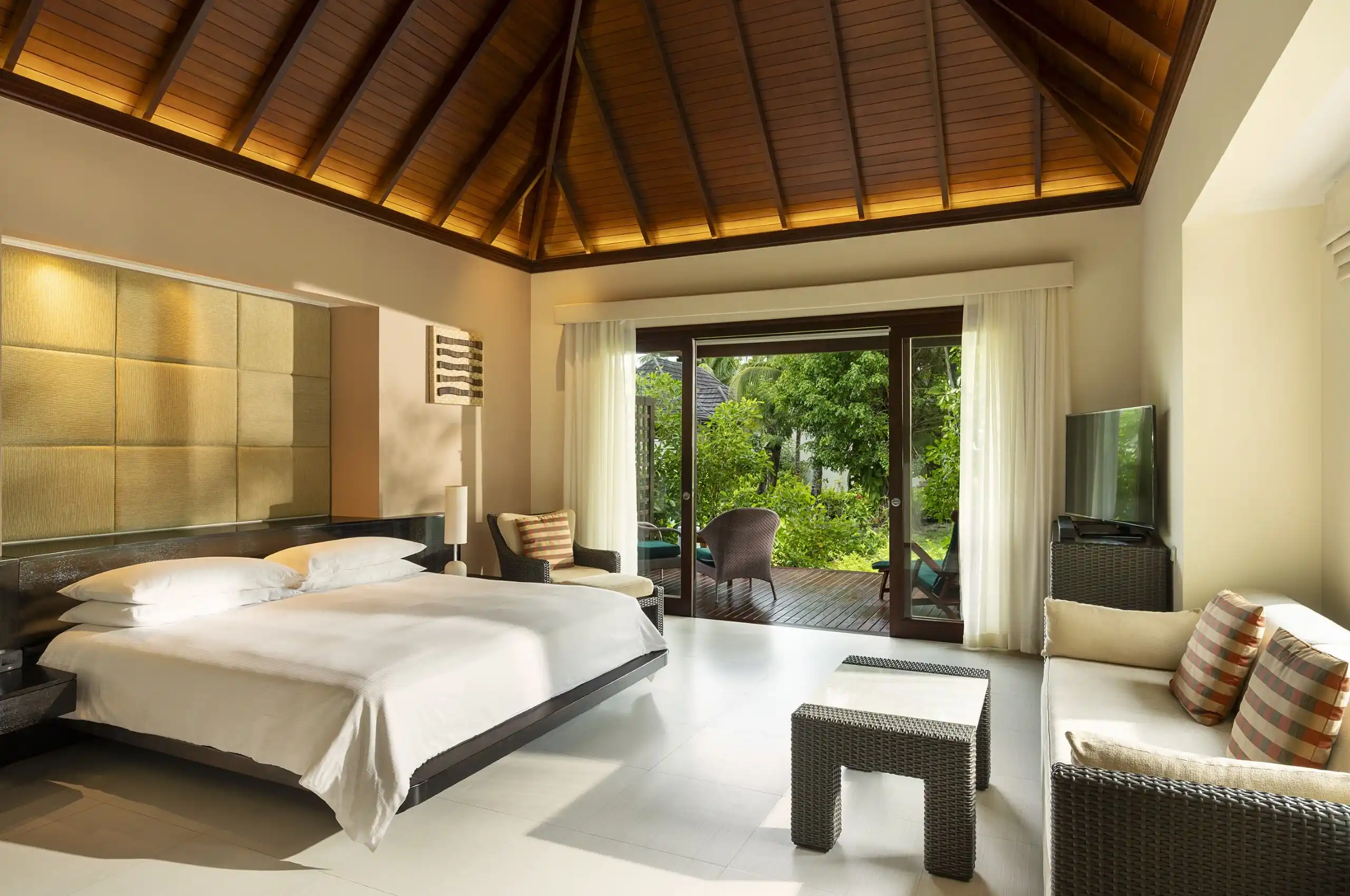 niva labriz seychelles garden villa twin room with two beds