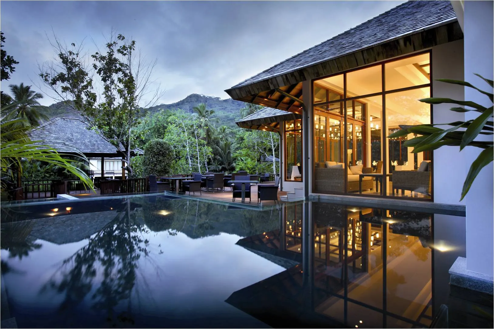 niva labriz seychelles portobello restaurant with outdoor dining and tropical surroundings