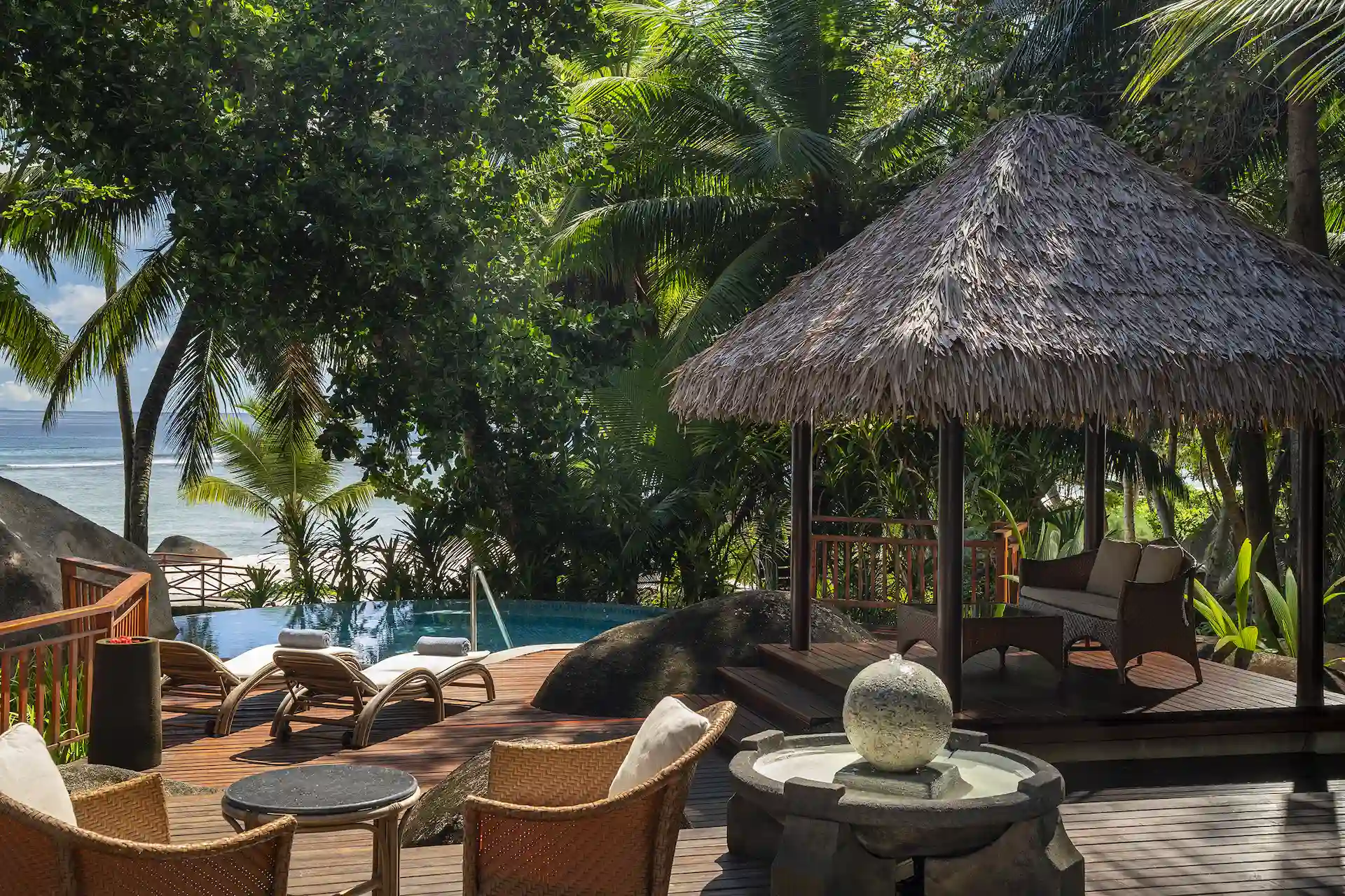 niva labriz seychelles spa with outdoor treatment area and tropical surroundings